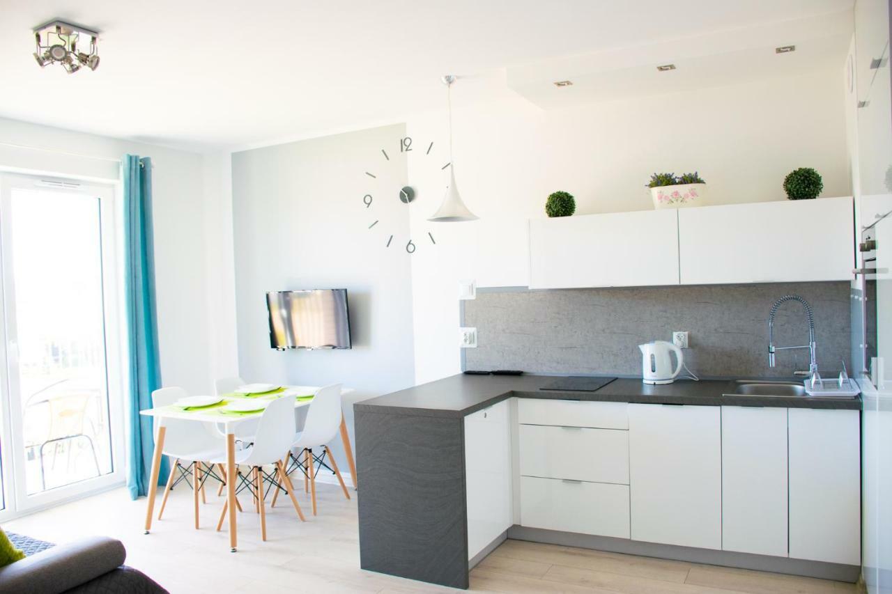 Grey & White Pogodne Apartment Kolobrzeg Exterior photo